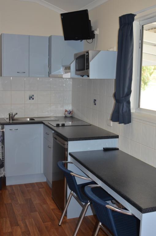Pelican Rest Tourist Park Saint George Room photo